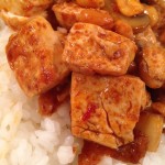 Dinner Idea: #Tofu in soy and Asian chili sauce with mushrooms and peanuts on rice! #wowmoment #whatsfordinner #weekdaysupper #glutenfree #flexitarian #foodie #vegan #vegetarian #alittlespicy #asianfoodlove