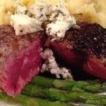 Dinner Idea: Very rare #beef filet with balsamic glaze and #Danish blue #cheese. Served with mashed #butter and a little #potatoes and roast asparagus! #wowmoment #whatsfordinner #food #glutenfree #gastropost