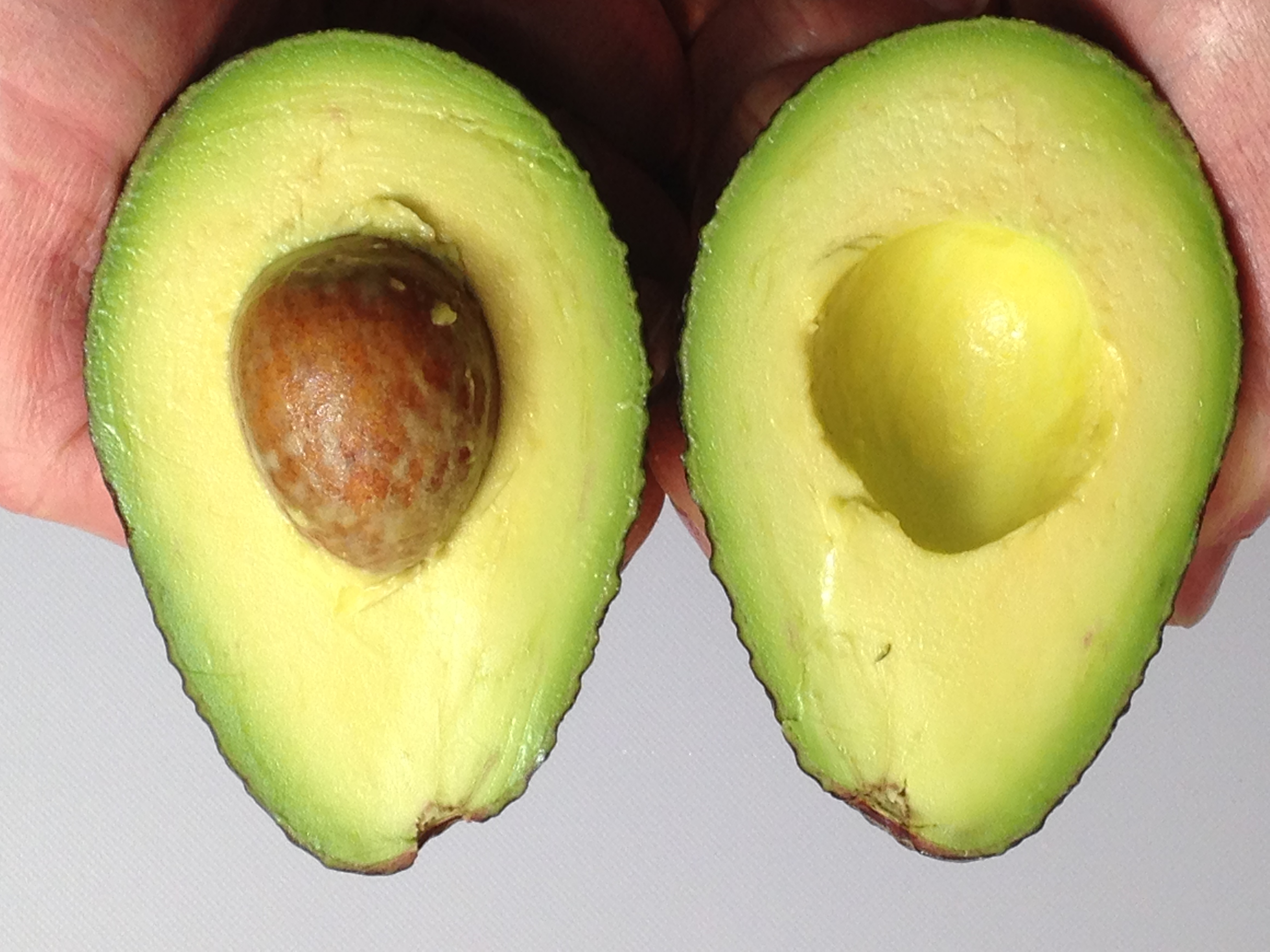 Confidence In The Kitchen: How To Slice an Avocado (And Scoop, Dice, and Mash)