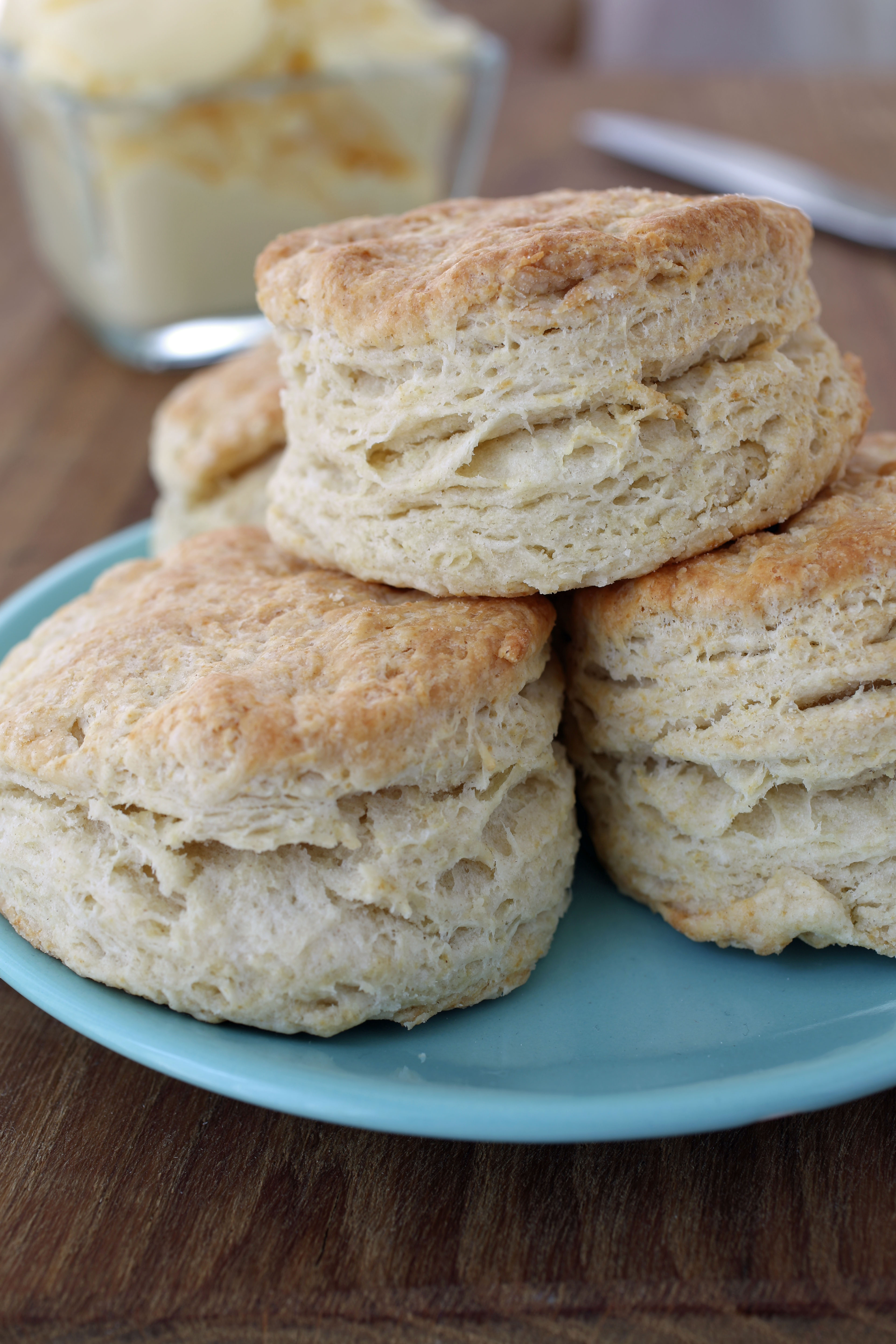 how to make buttermilk biscuits