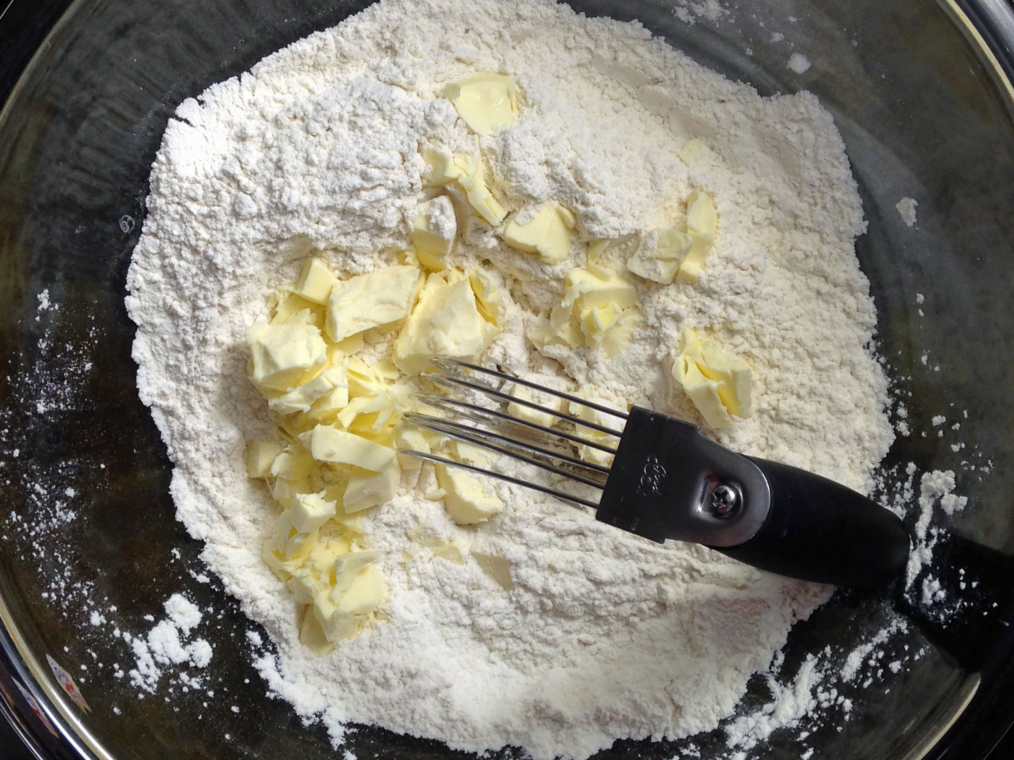 how to cut butter into flour