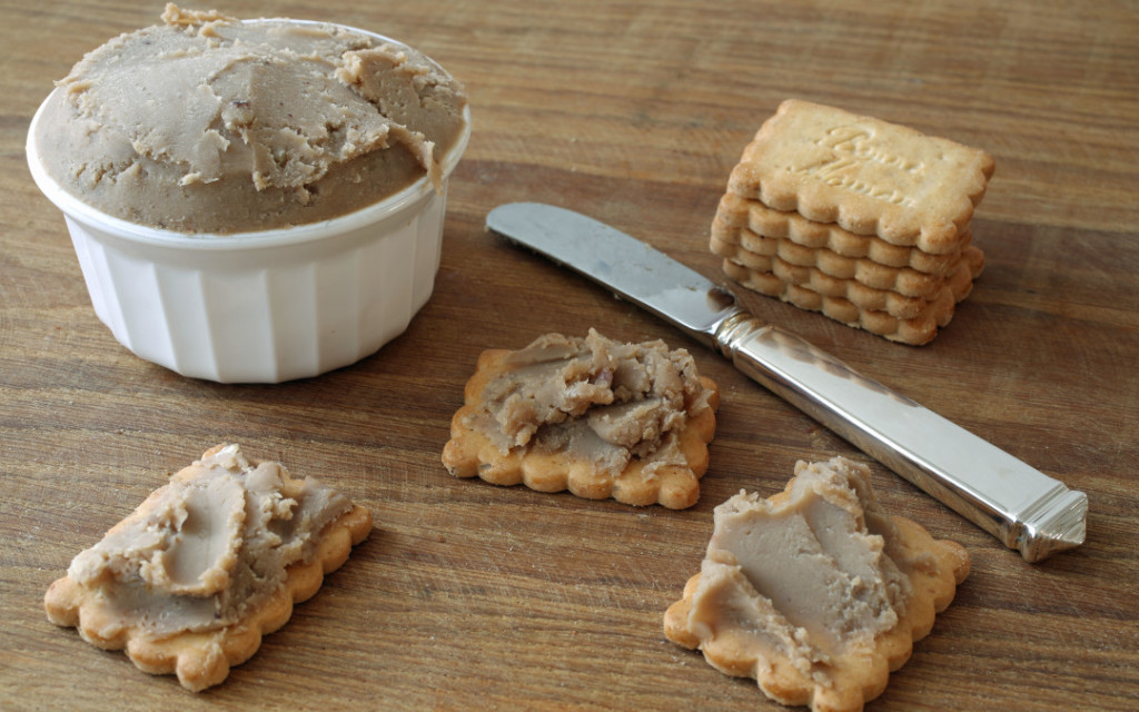 holiday party food ideas chestnut dip