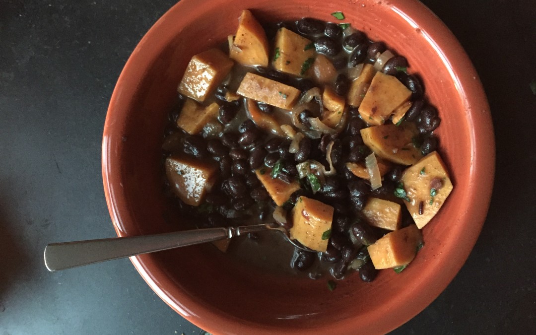 Carrie in the Kitchen: Sweet Potato and Black Bean Stew