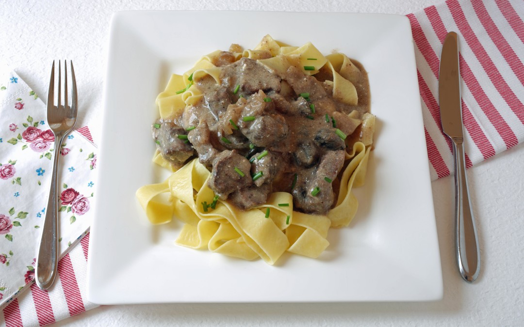 Easy Beef Stroganoff – The Slow Cooker Way