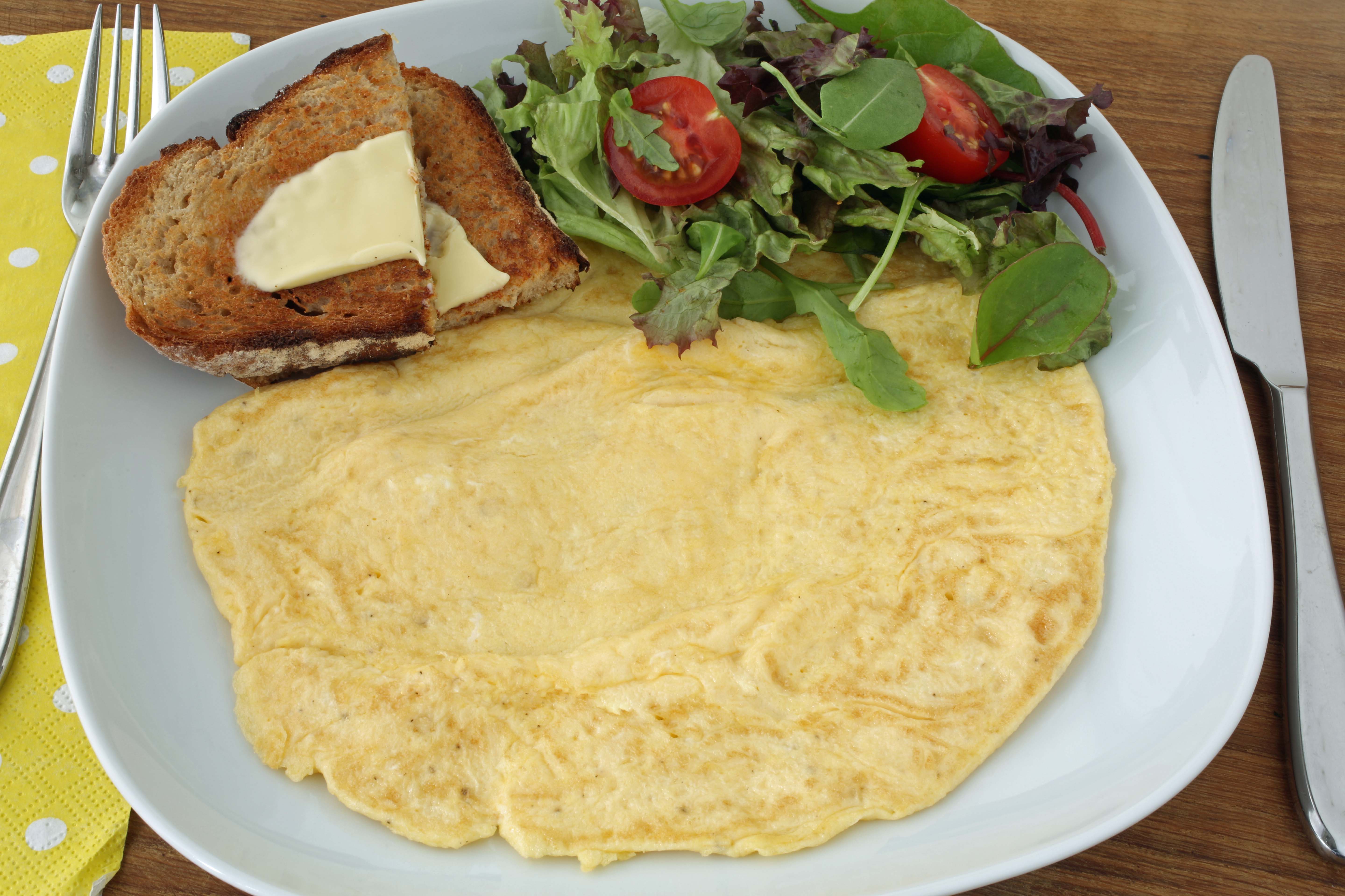 how to make scrambled eggs and omelettes 