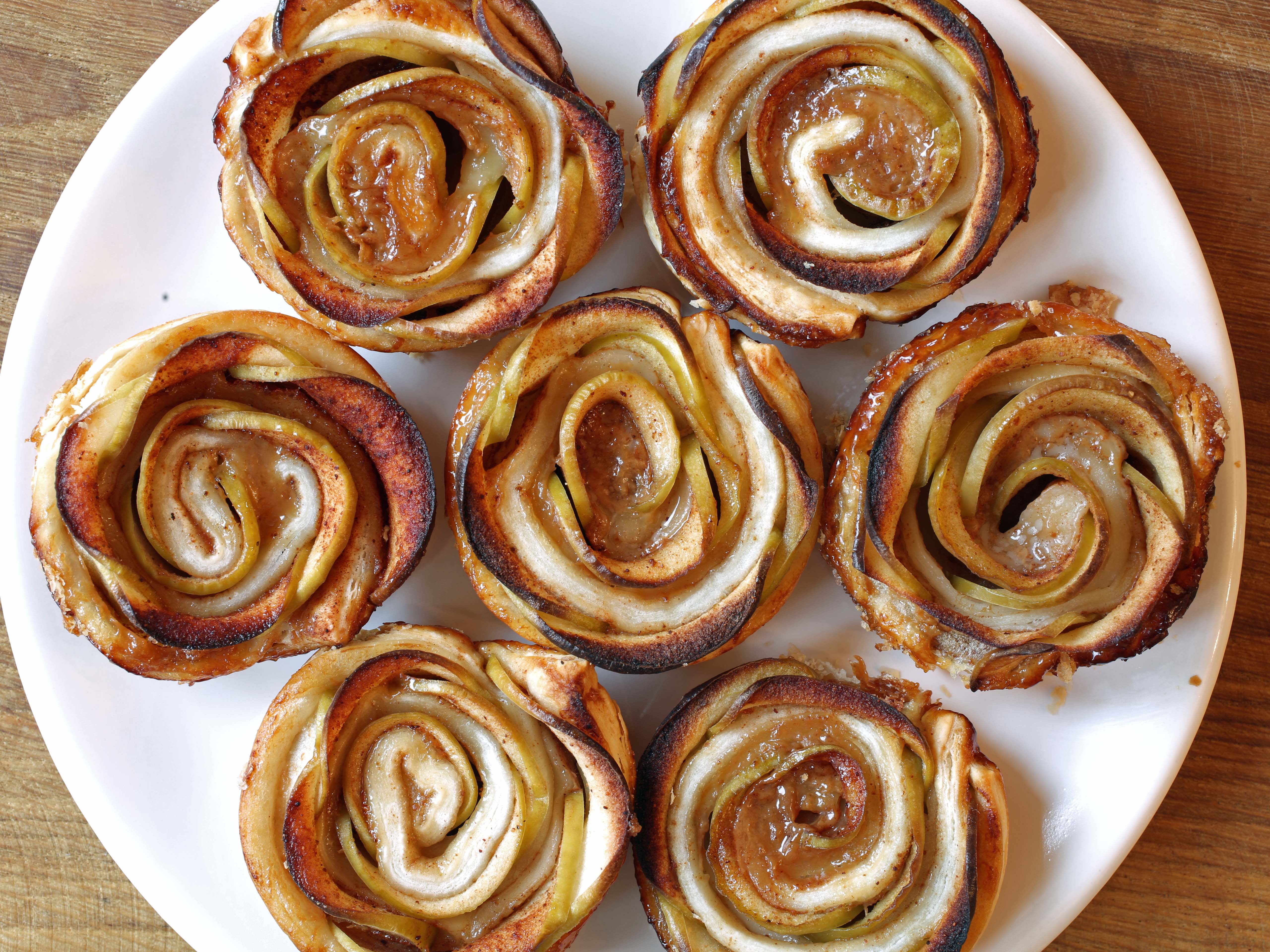 christmas brunch apple roses