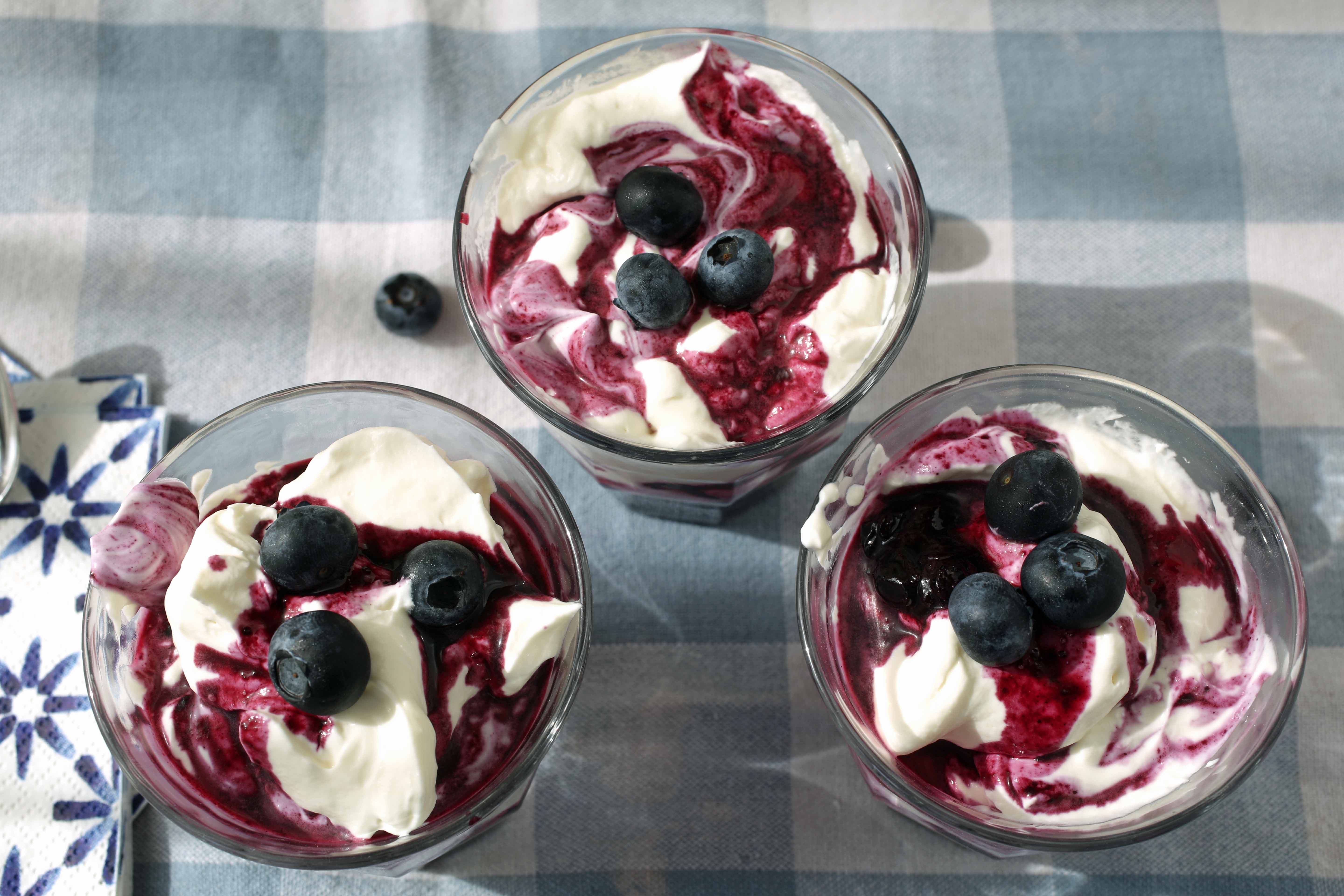 how to Make A Blueberry Fool