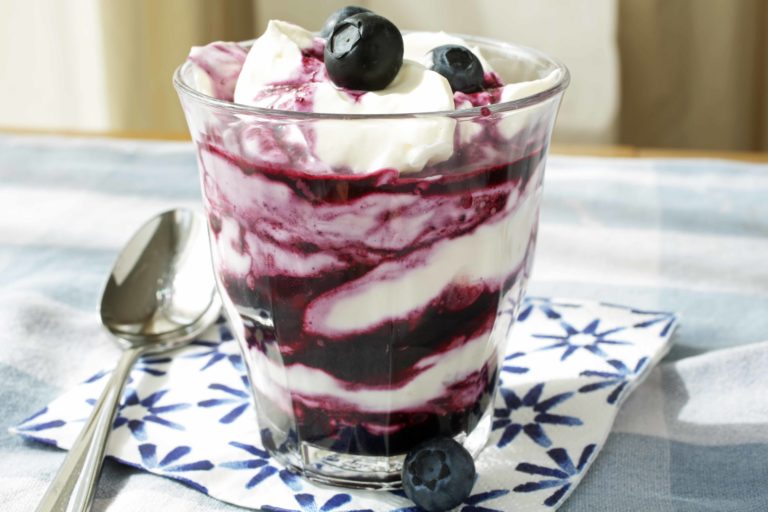 How To Make A Blueberry Fool - An Easy And Delicious Summer Dessert ...
