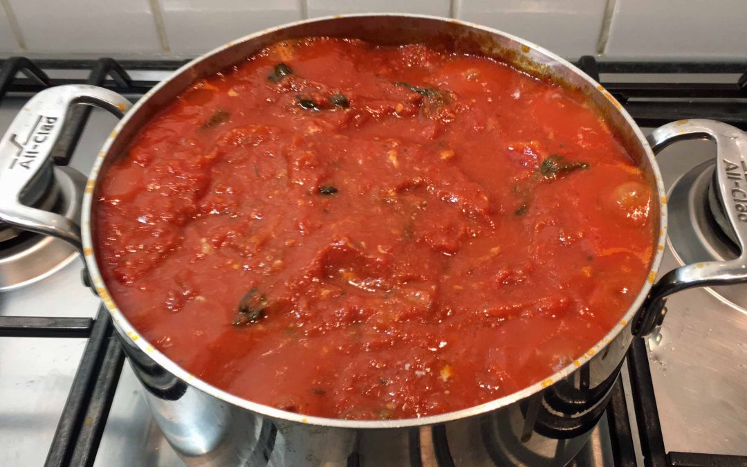 how to make tomato sauce