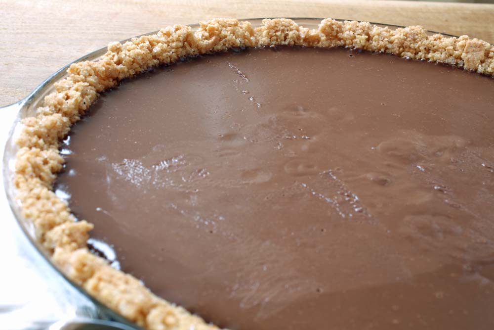 how to make chocolate custard pie