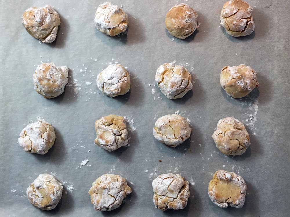 how to make amaretti